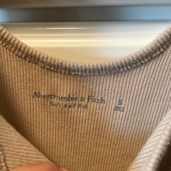 Crop Tank Top - Picture 2 of 3